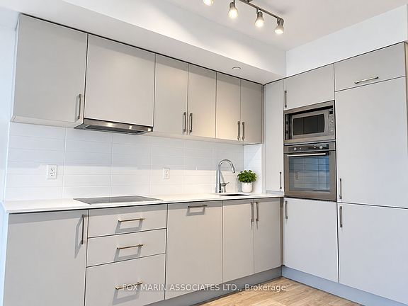 3rd image of 27 Bathurst St #1108W