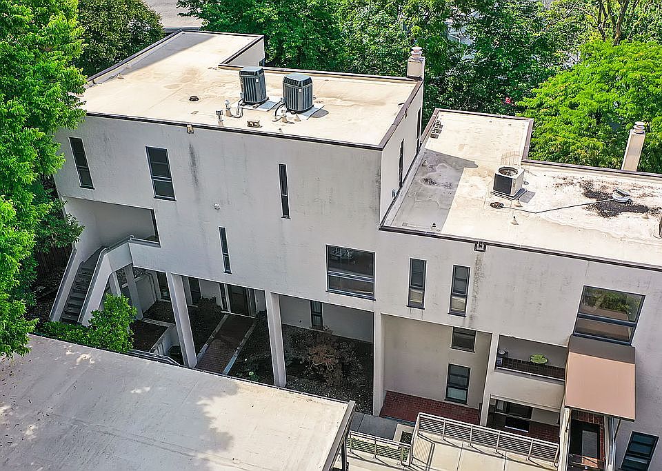 1st image of 4573 Walnut St Unit 3