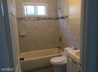 135 Leslie St, Newark, NJ 07112