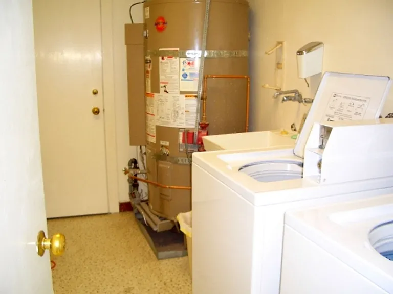 1716 University Ave #15 — Photo 10