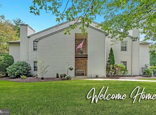 4 Village Ct, Mount Laurel, NJ 08054