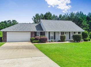 112 Fox Loop, McComb, MS 39648