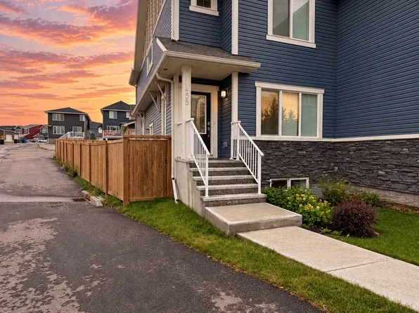 455 Sage Hill Rd NW #455B, Calgary, AB T3R 2A6