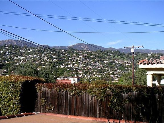 3rd image of 614 E De La Guerra St