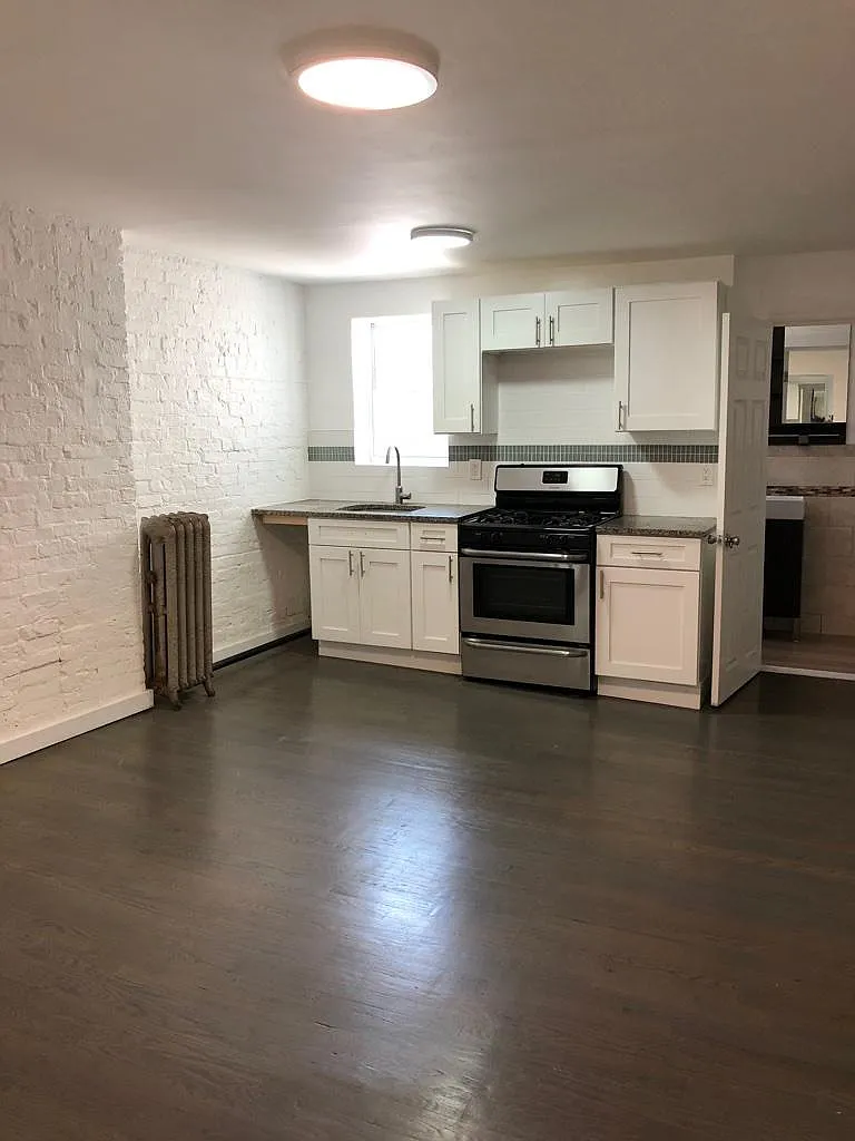 59 Halsey St — Photo 1