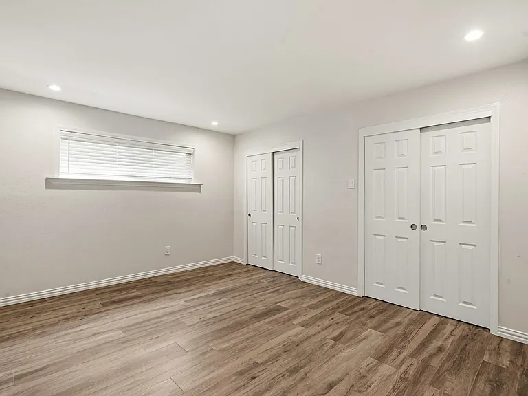 7354 Walling Ln — Photo 13