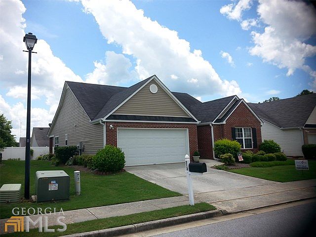 1st image of 713 Village Ln