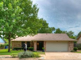907 Red Cliff Dr, Austin, TX 78758