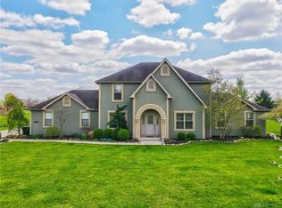 8140 Starry Night Dr, Germantown, OH 45327