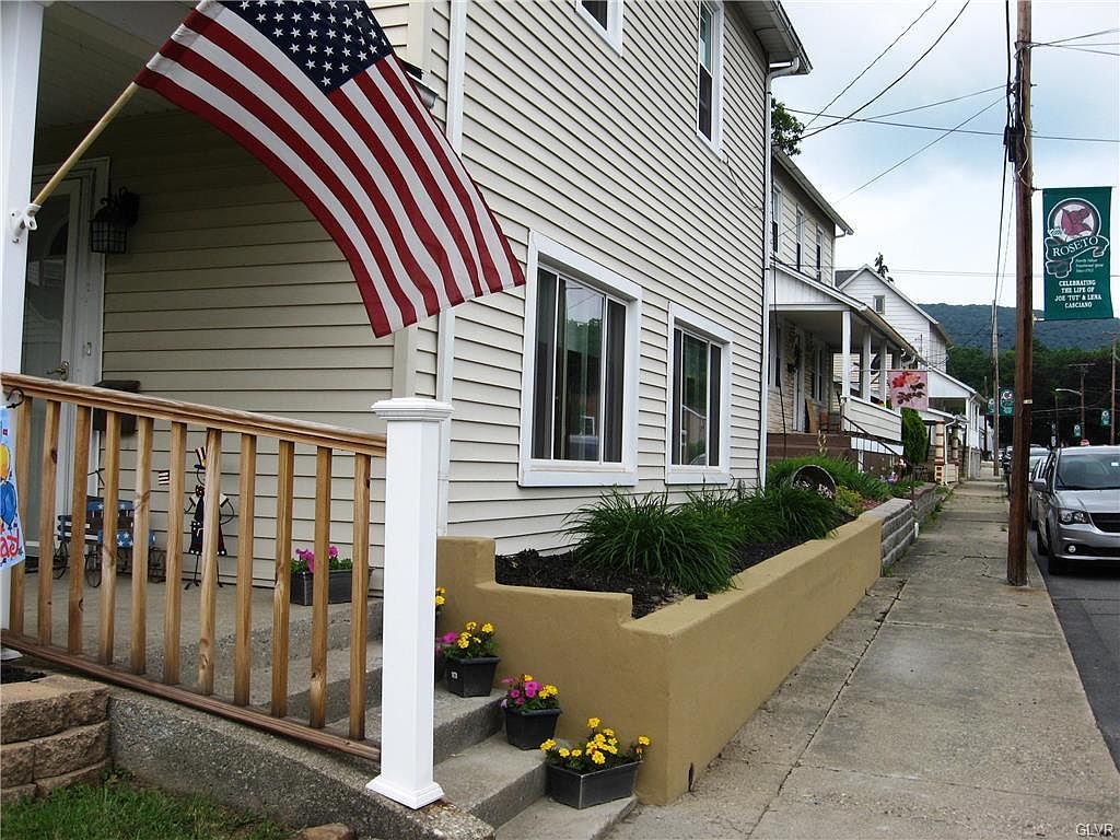 708 Garibaldi Ave, Roseto, PA 18013 Zillow