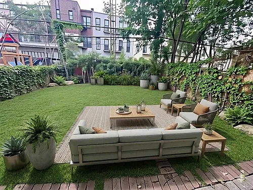 1141 Greene Ave #1R Photo 1