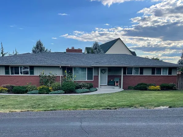310 Crawford Ln, Yakima, WA 98901