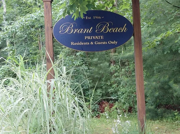 0 Brant Beach Ave, Mattapoisett, MA 02739