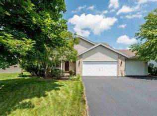 1523 Wind Trace Ct, Rockton, IL 61072