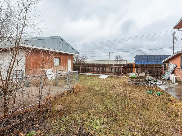 10623 E Montgomery Dr — Photo 27