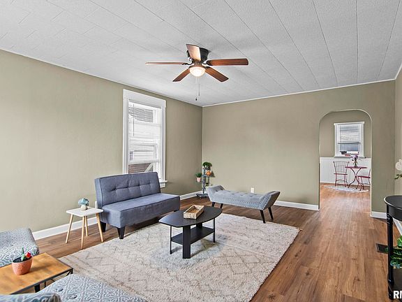 4th image of 2065 N 8th St