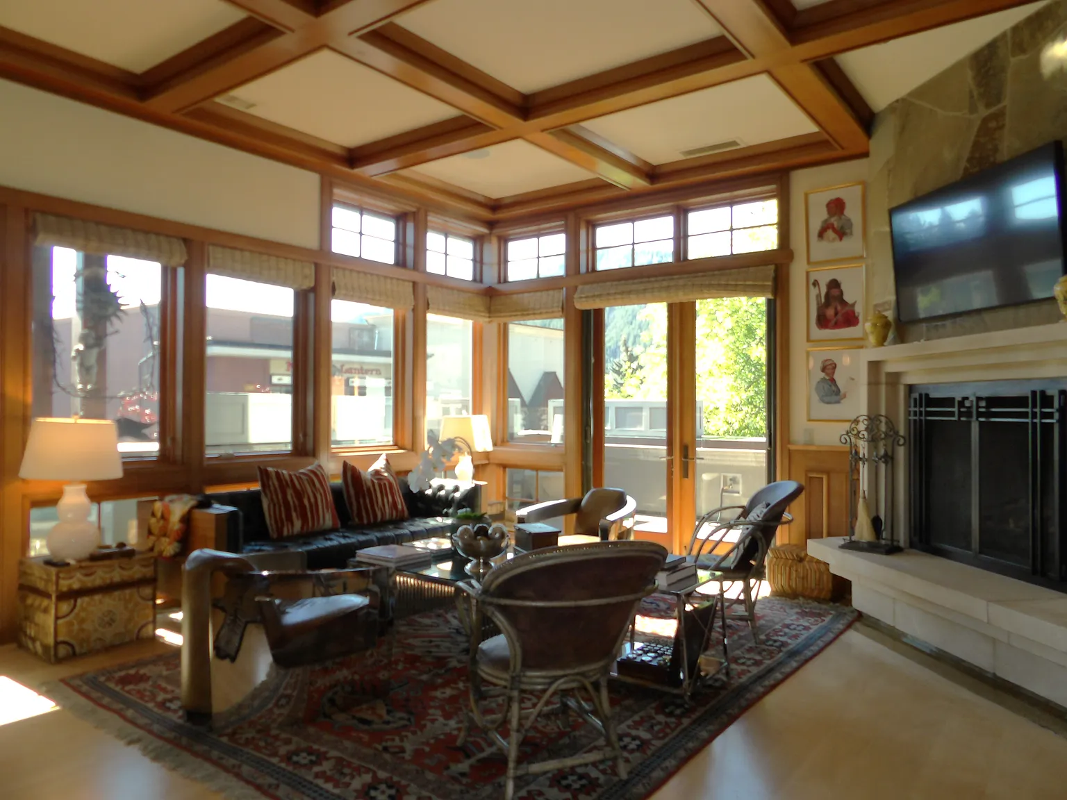 3 bed, 3.5 bath, 2000 sqft, $9,500 — Photo 1