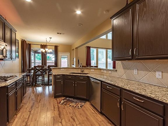 3rd image of 4000 Orchid Ln