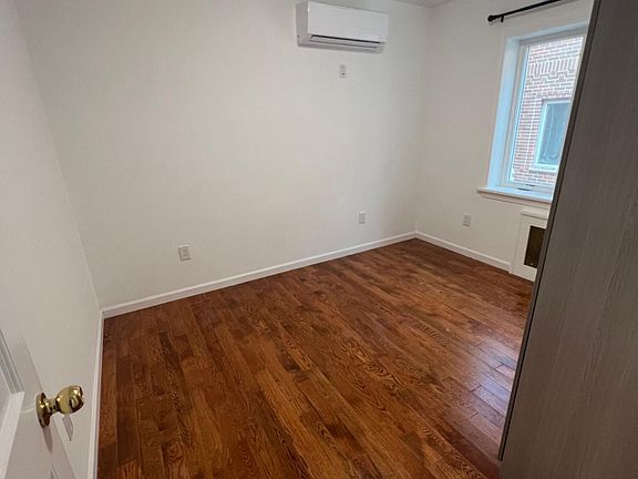 4th image of 14119 Booth Memorial Ave Floor 1
