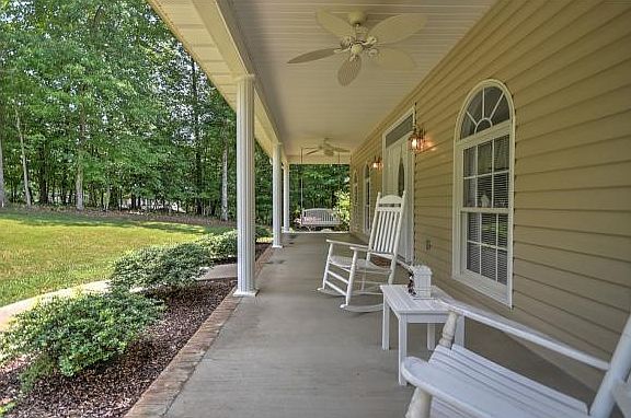 4th image of 505 Doe Meadow Ct