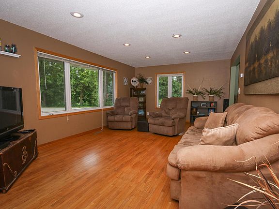 4th image of 217 Victoria Dr