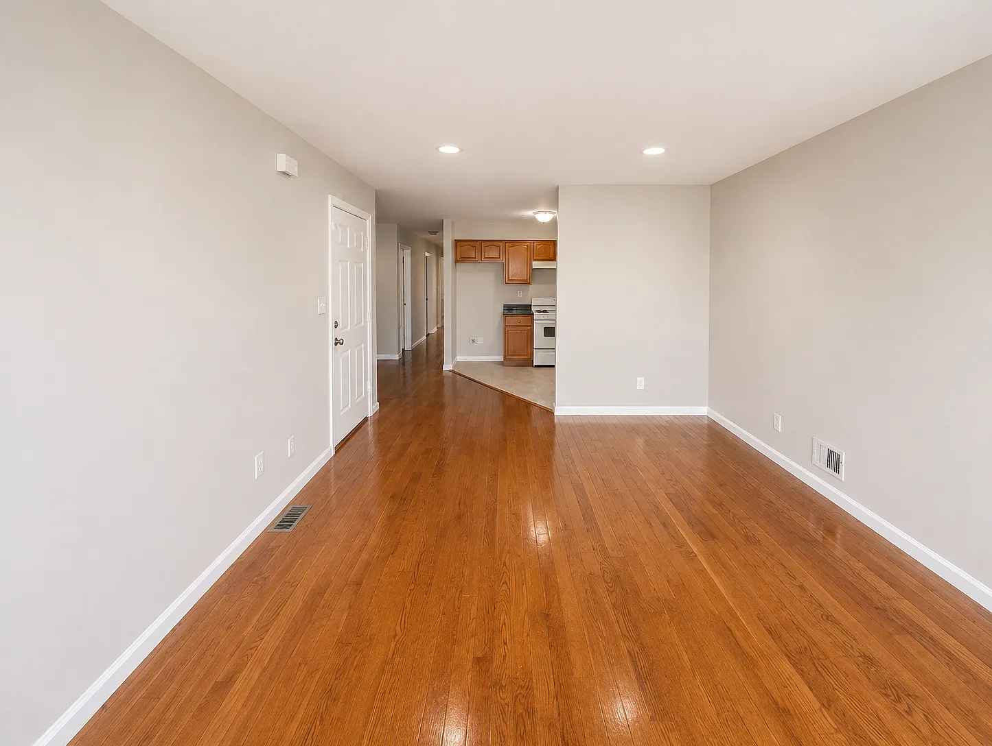 3 bed, $2,500 — Photo 2