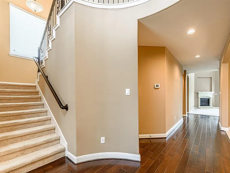 4607 Rockton Hills Ln — Photo 6