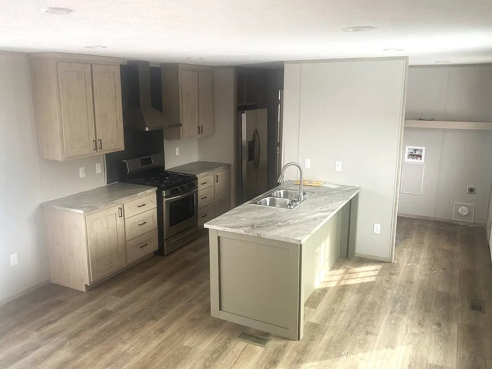 15 Mindi Ct