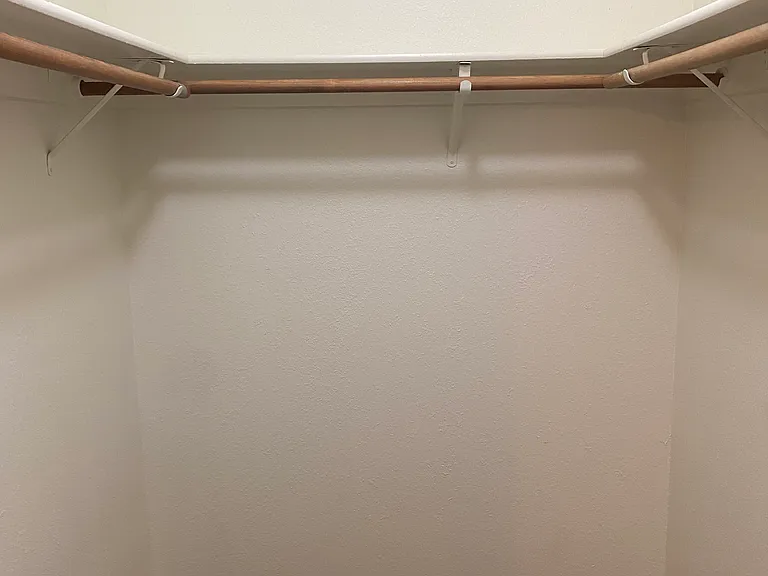 676 Yosemite Ave — Photo 16