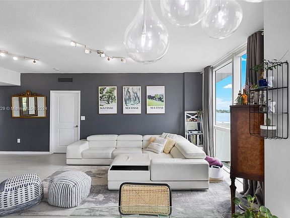 2nd image of 7910 Harbor Island Dr APT 611