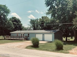 436 Bathon Dr, Pinckneyville, IL 62274