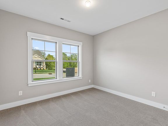 The Roseland A Bedroom 3