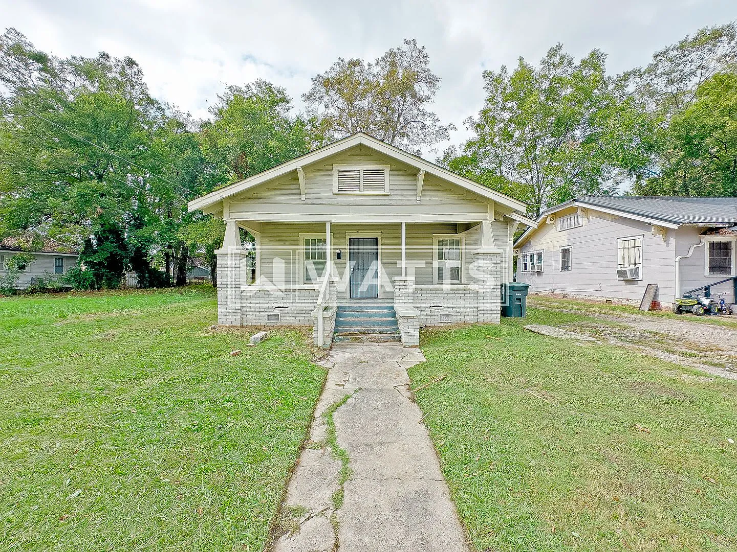 3-Bedroom House in East Lake. — Photo 1