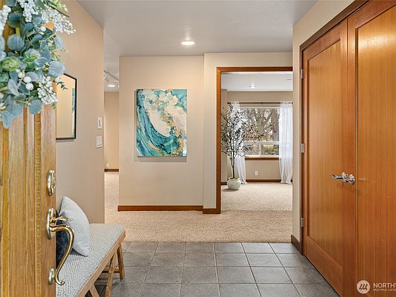 4th image of 709 S Matthews Road