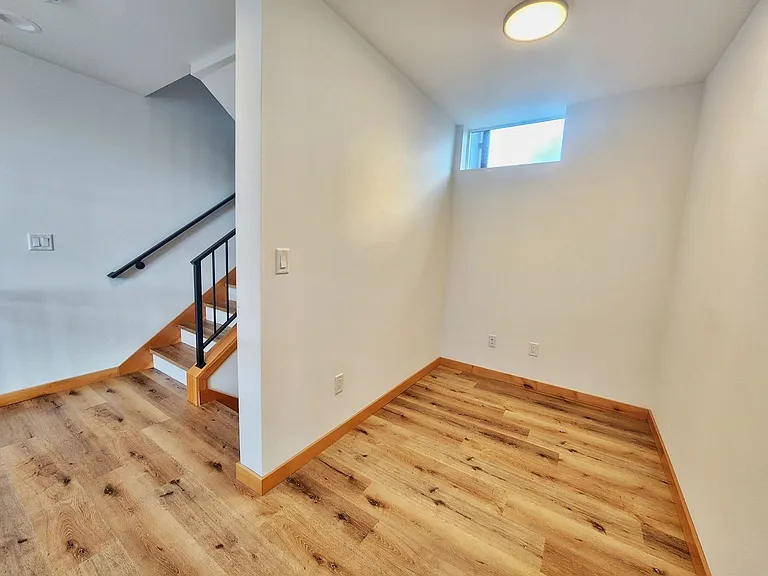 1431 24th Ave #E — Photo 9
