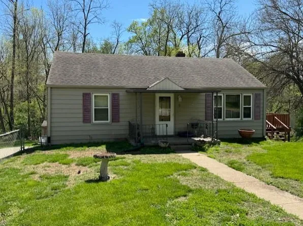 6 Belgrade Rd, Country Club, MO 64505