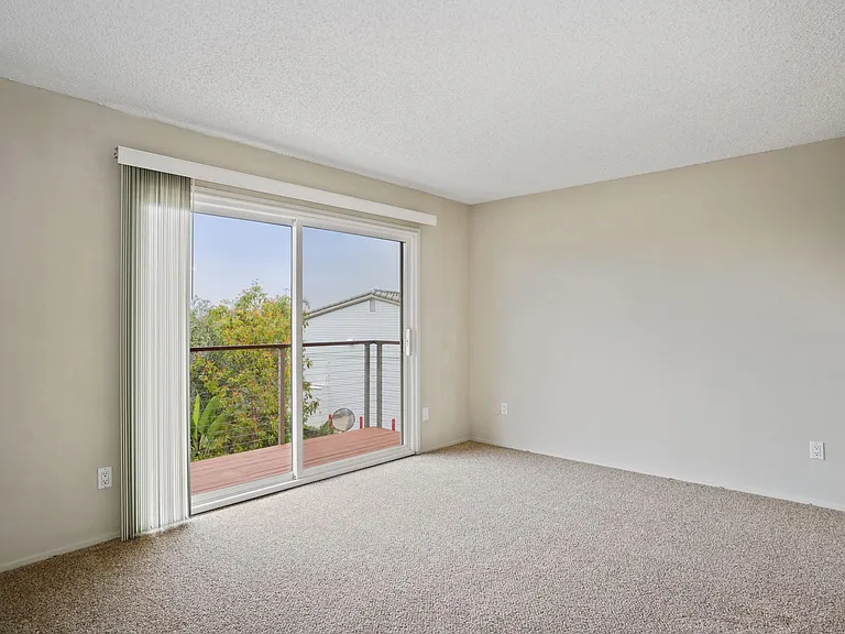 2 bed/2 bath