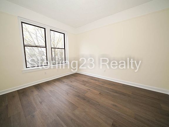 4th image of 24-35 28th St #4F