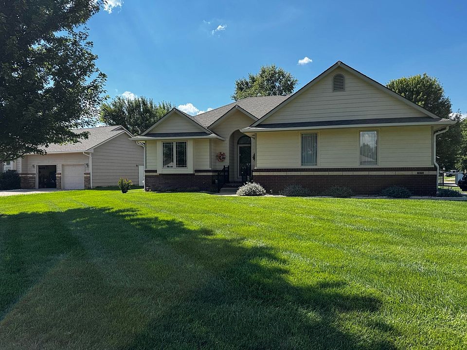 1st image of 1835 E Megan Cir