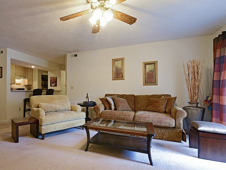 Oakbrook Living Area
