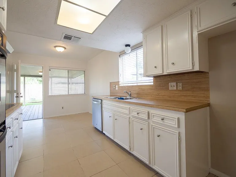 7310 Westbranch Dr — Photo 29