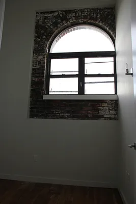 Rented by Full Time Management | media 93