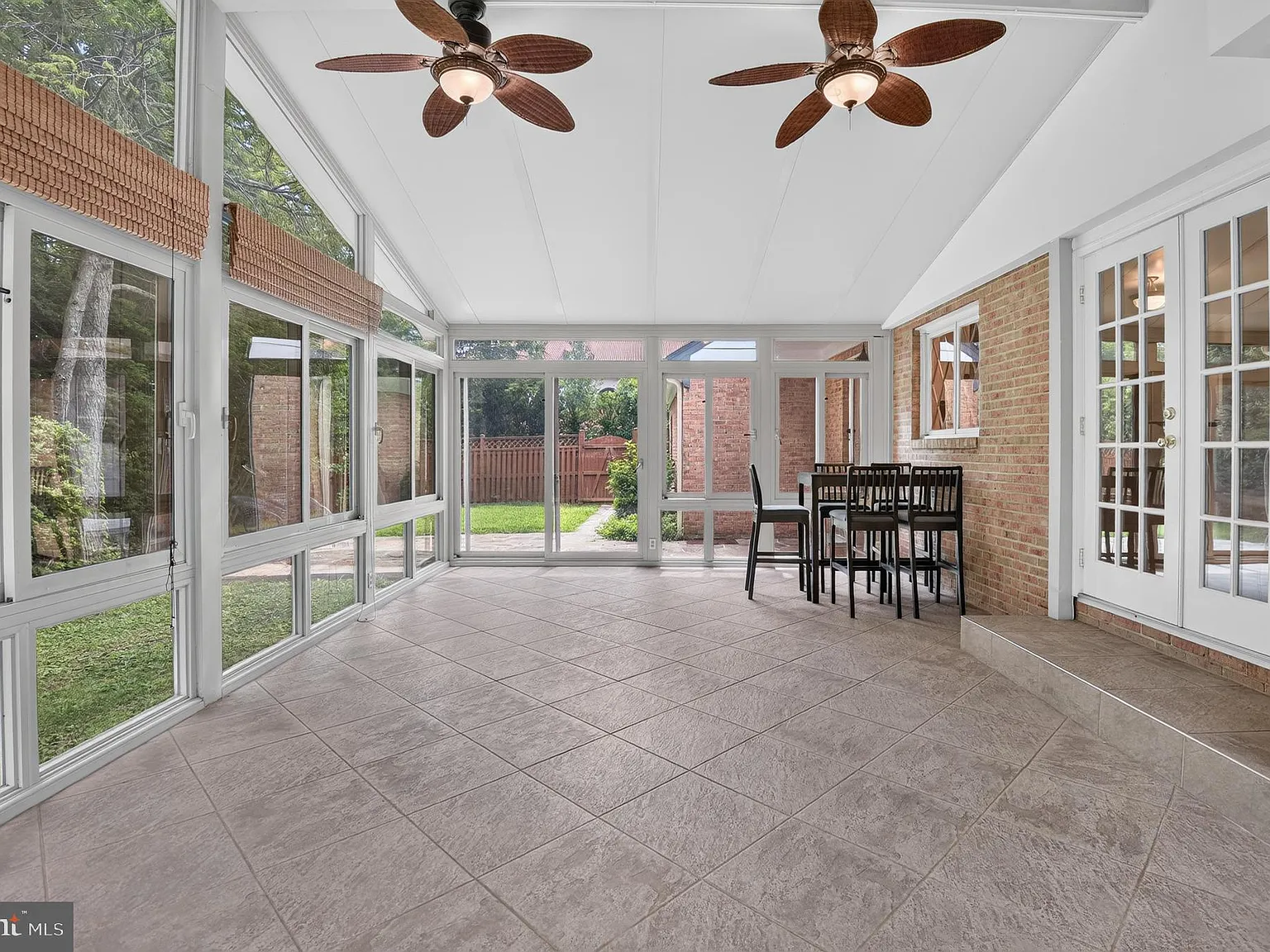4 bed, 3.5 bath, 3338 sqft, $5,800 — Photo 2