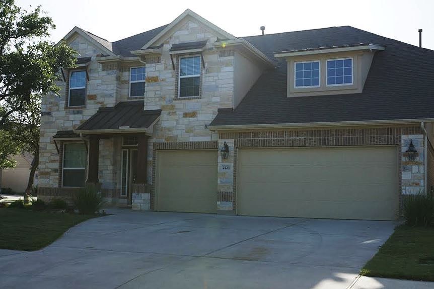 1st image of 2423 Sweetwater Ln
