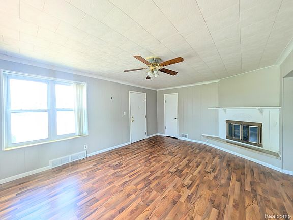 4th image of 2173 W Mount Morris Rd