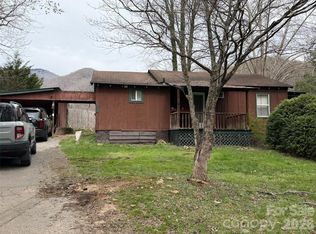 28 Red Bridge Ln, Sylva, NC 28779