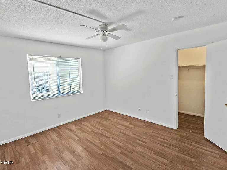 5200 Carousel Dr #1 — Photo 7