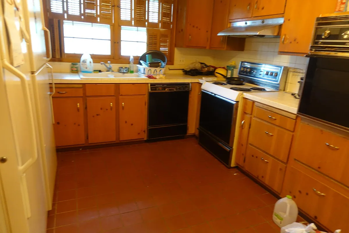 Building Photo - 908 N 74th St