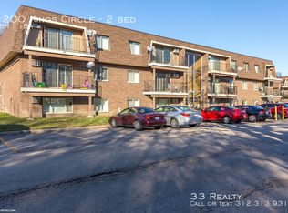 1200 Kings Cir, West Chicago, IL 60185