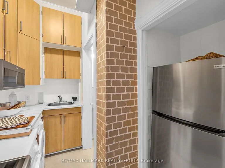 15 Elmsley St N #3 — Photo 12